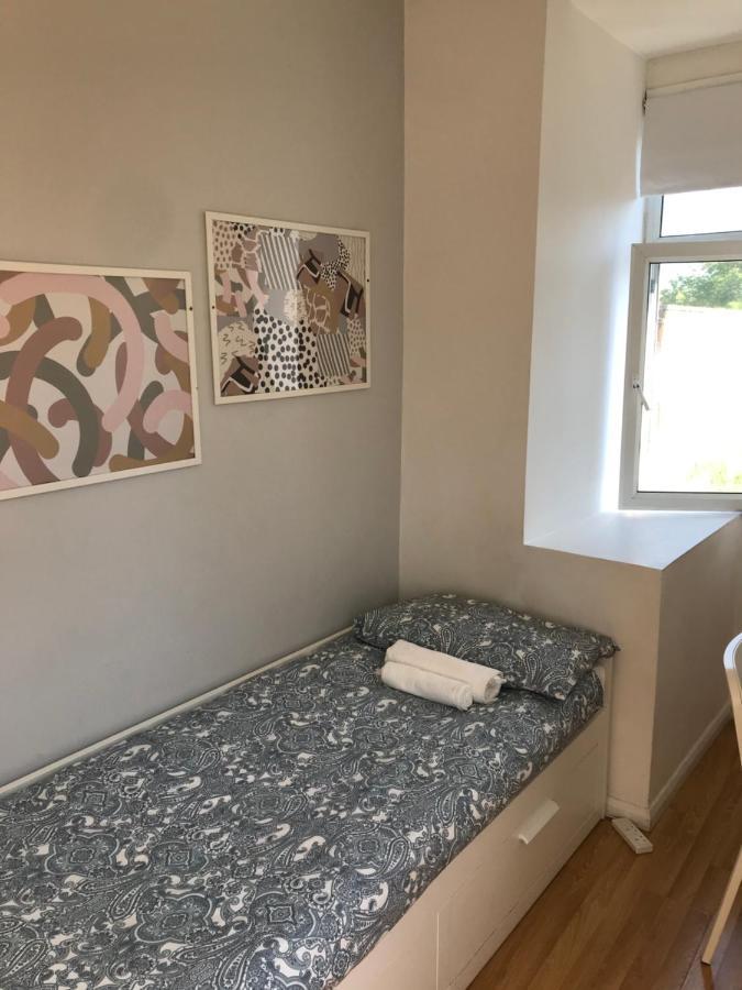 Single Bedrooms With Wifi And Underbed 10 London Exterior photo